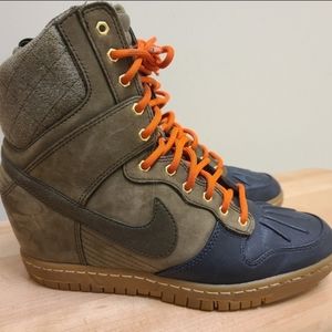 womens Nike dunk hi sneakerboot duck wedge size 8.5